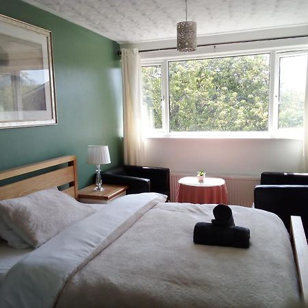 1 Luxurious Double Bedroom With Private Shower Reading Exteriör bild