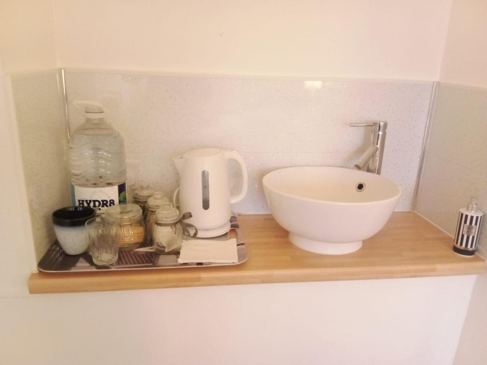 1 Luxurious Double Bedroom With Private Shower Reading Exteriör bild