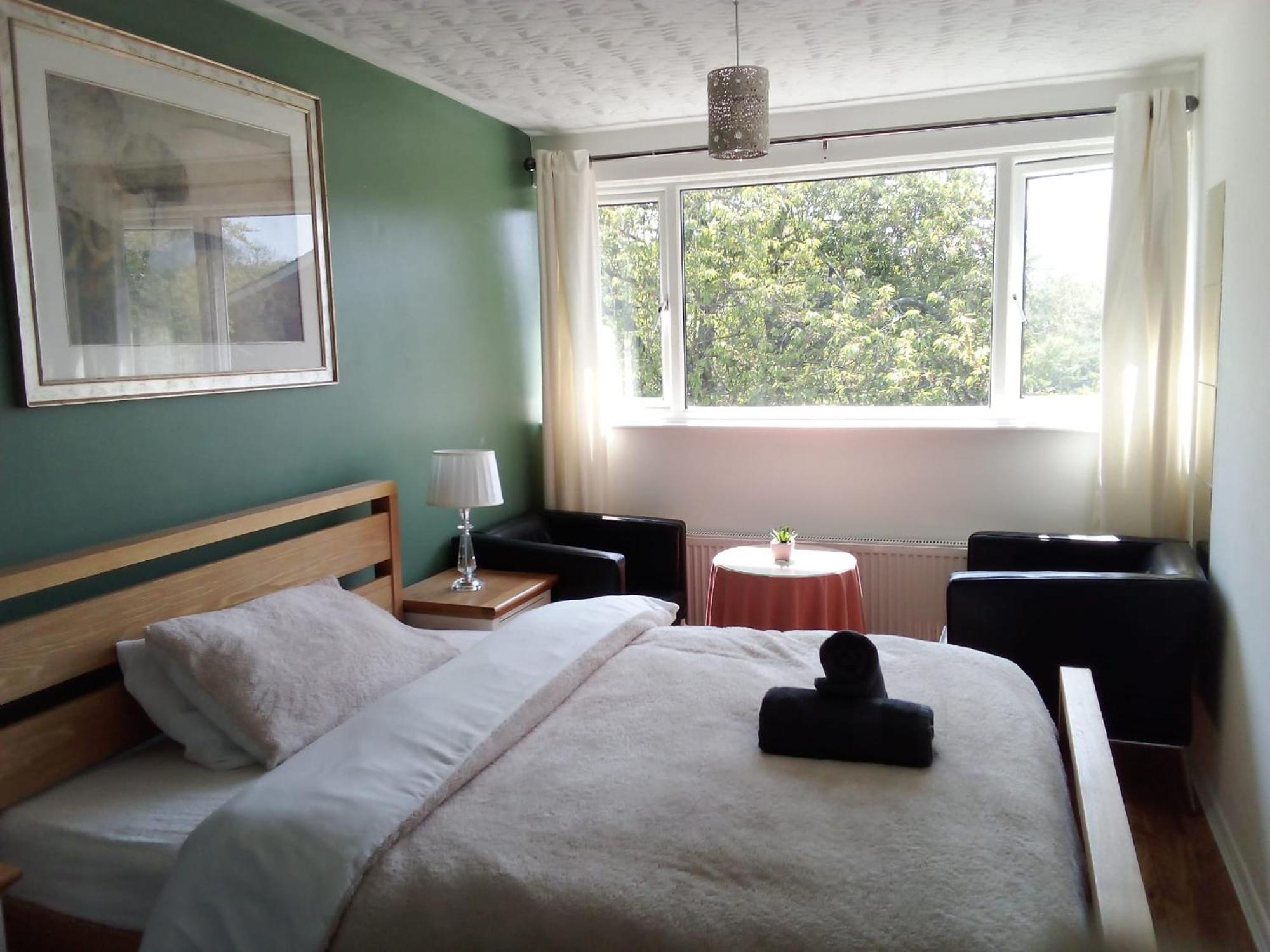 1 Luxurious Double Bedroom With Private Shower Reading Exteriör bild